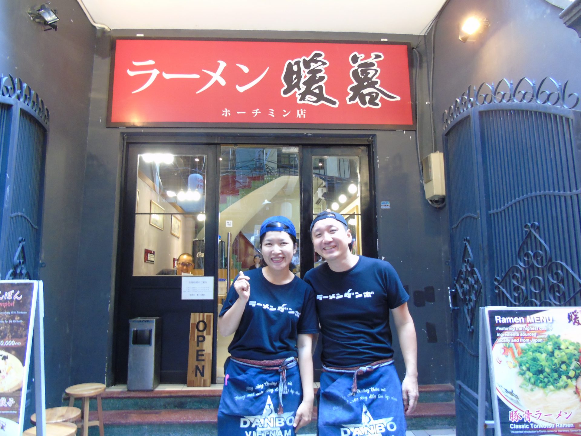 日本の味をホーチミンで再現させる博多ラーメンの人気店 「暖暮」【インタビュー】