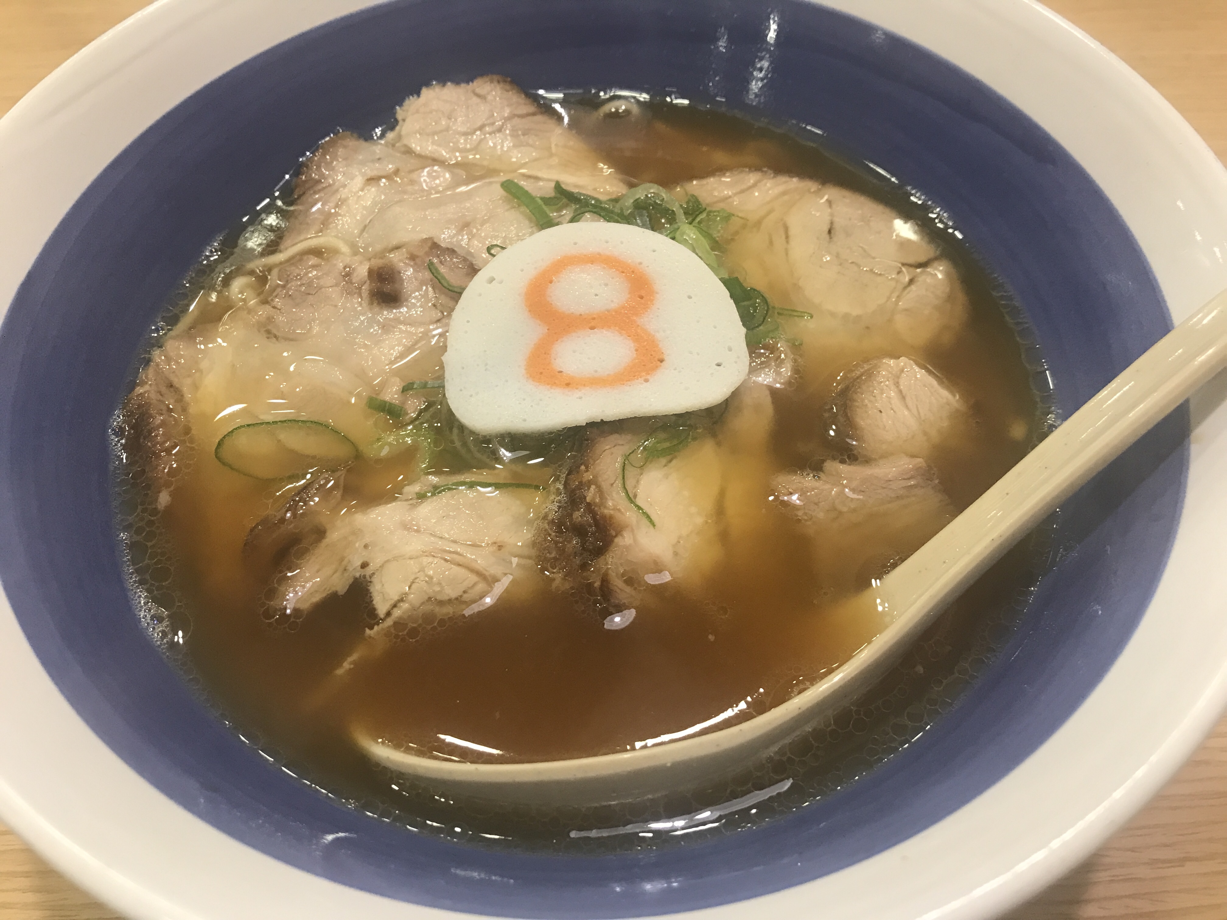 タイでは大成功の「８番らーめん」。ベトナム進出１号店がオープン【潜入レポート】